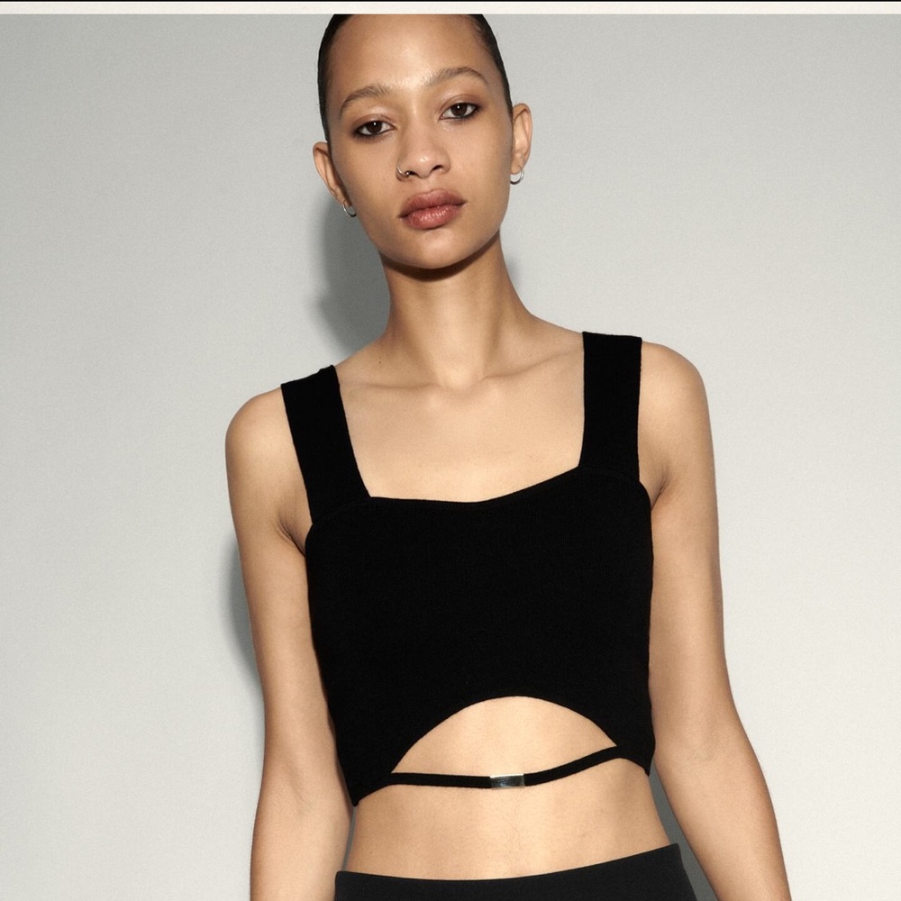 BUCKLE CUT OUT KNIT TOP ZARA